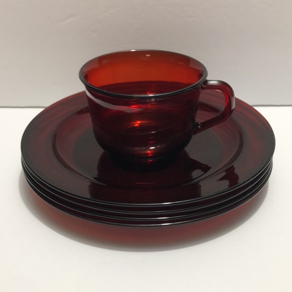 Arcorco France Ruby Red Set Of Four Salad Plates With One Coffee Cup - Picture 2 of 13
